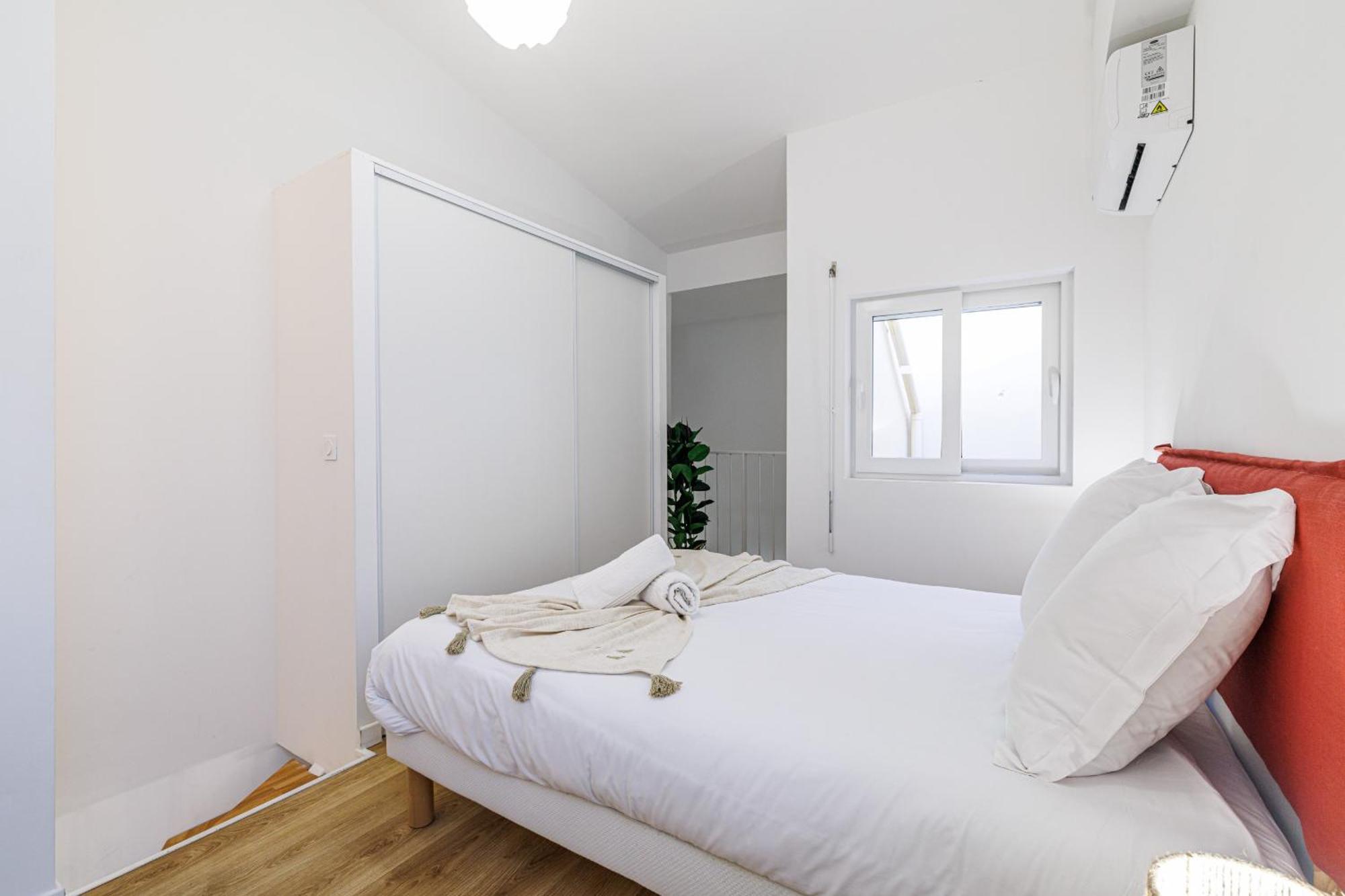 1 Bdr Duplex Downtown - Ac Apartment