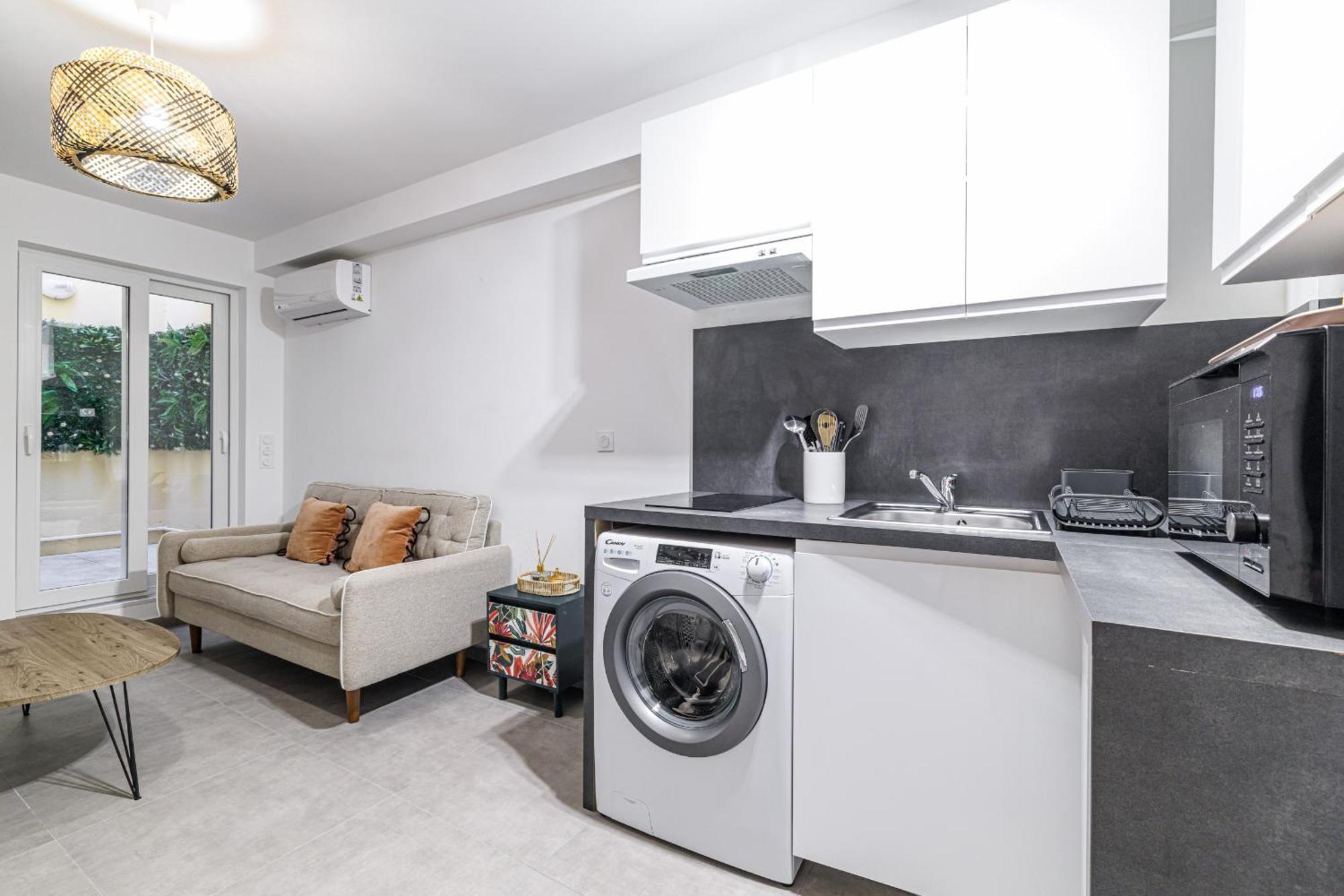 1 Bdr Duplex Downtown - Ac Nice