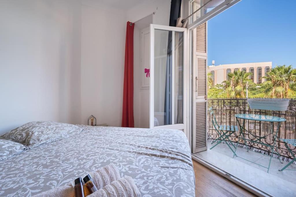 Lovely 2 Bedroom In With Balcony Apartment Nice