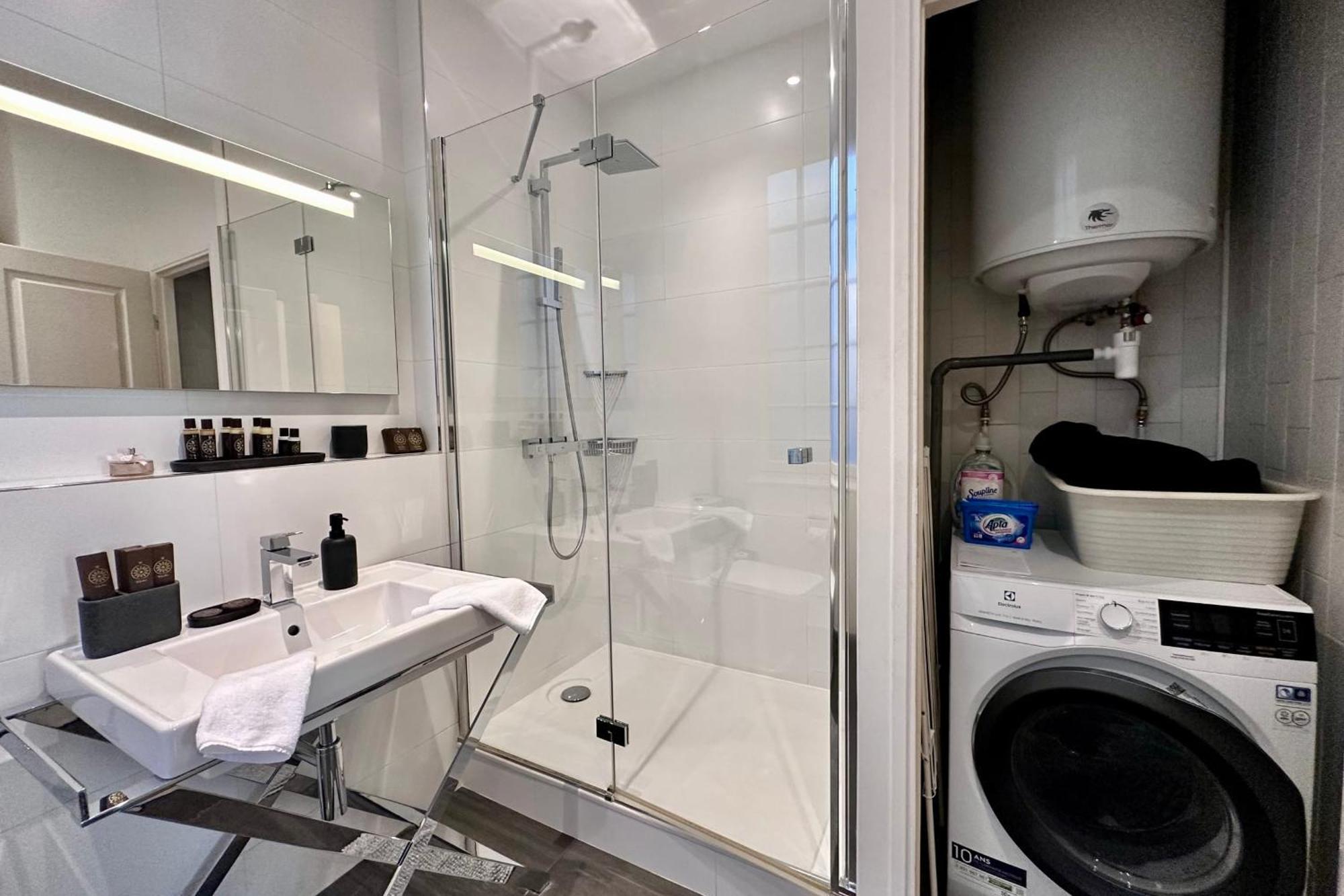 Quai Promenade View Balcony With Breathtaking View Nice