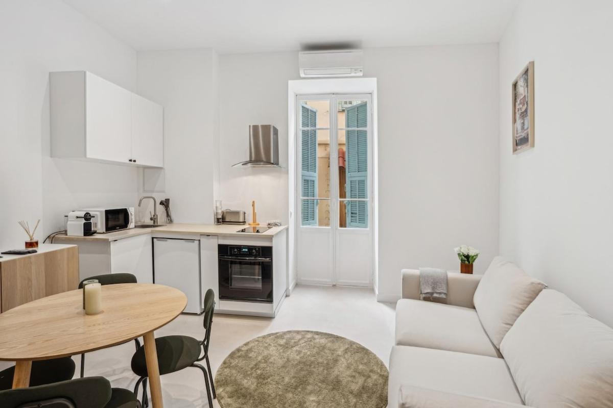 La Promenade Nicoise Nice