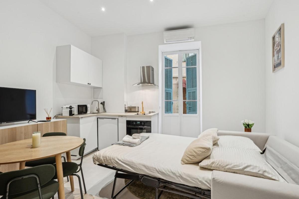 La Promenade Nicoise * Nice