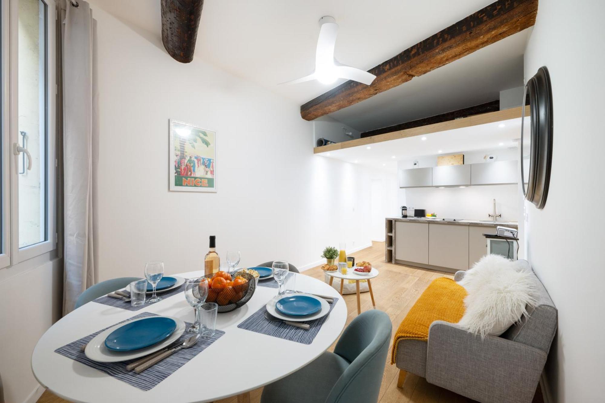 Le Castelosa - Au Coeur Du Vieux-nice Apartment *