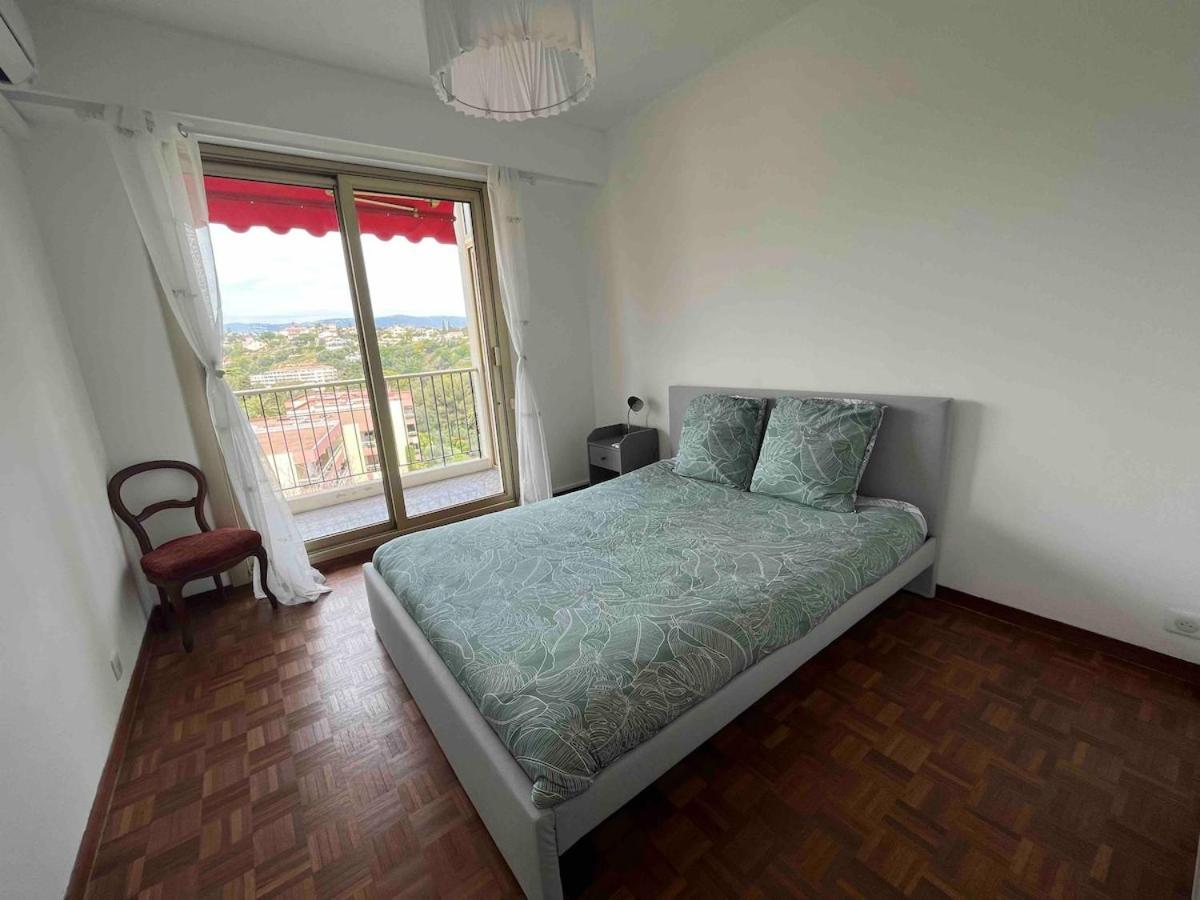 Beautiful Pool & Garage View * Nice