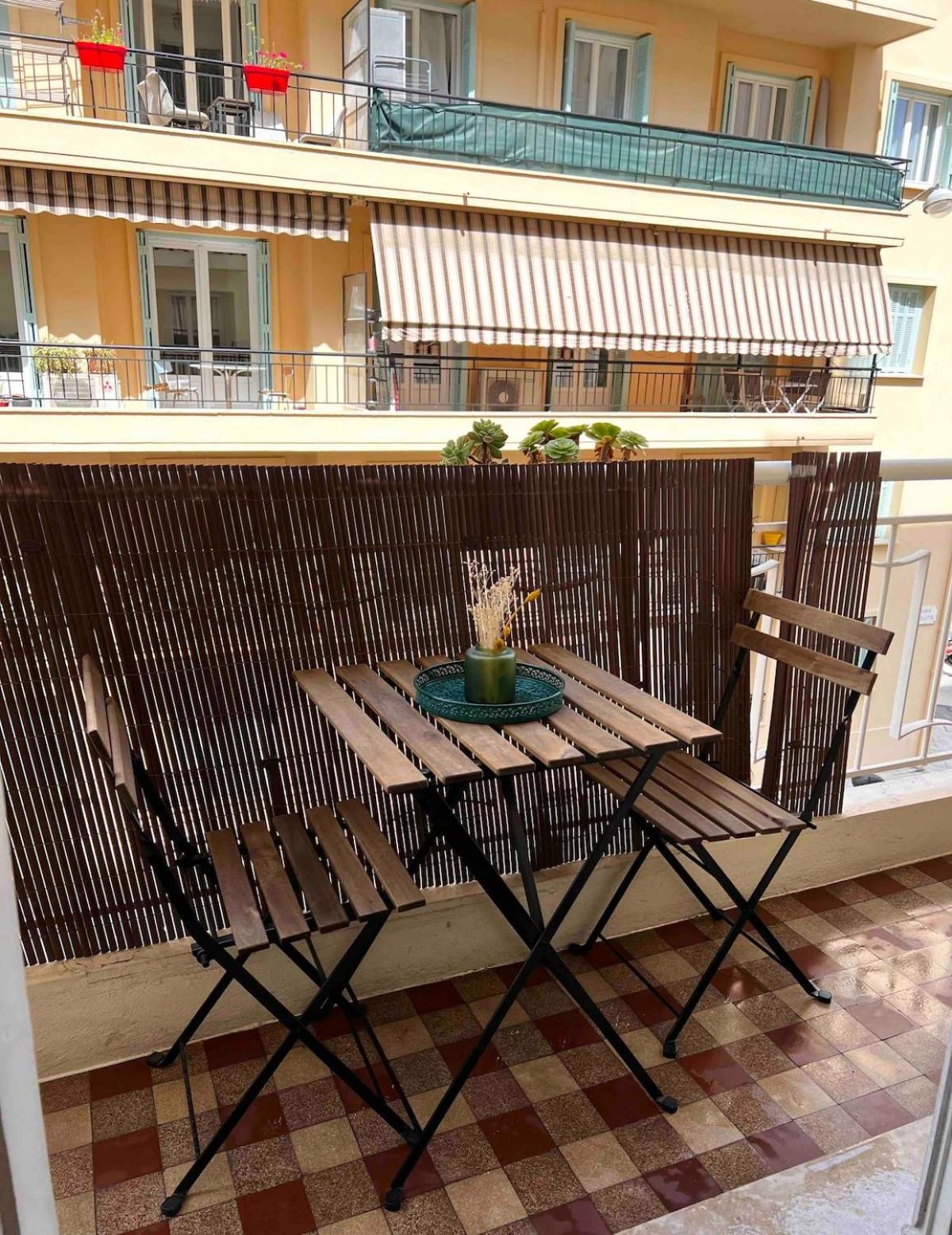 Modern With Balcony And Ac Walk To Tramway Near Center Apartment Nice