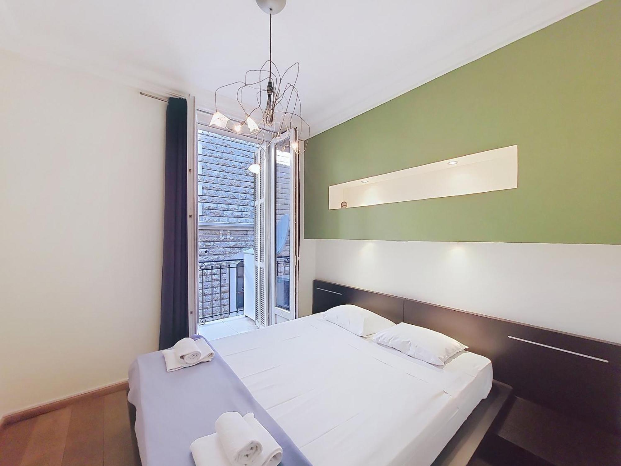 Nestor&Jeeves - California - Central - Very Close Sea *