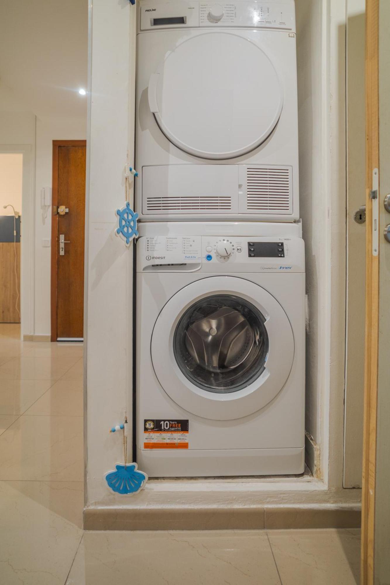 Californie 8pers Parking Ac Wifi * Nice