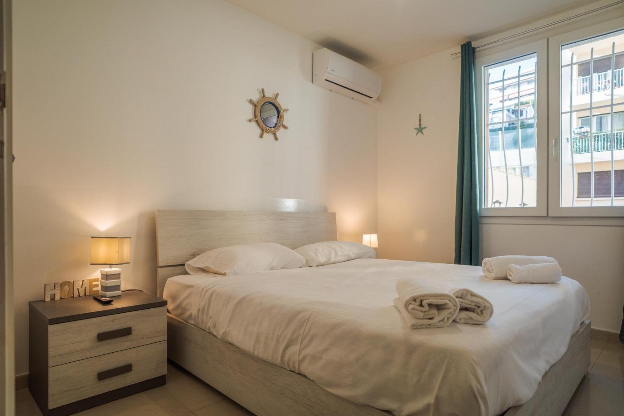 Californie 8pers Parking Ac Wifi * Nice