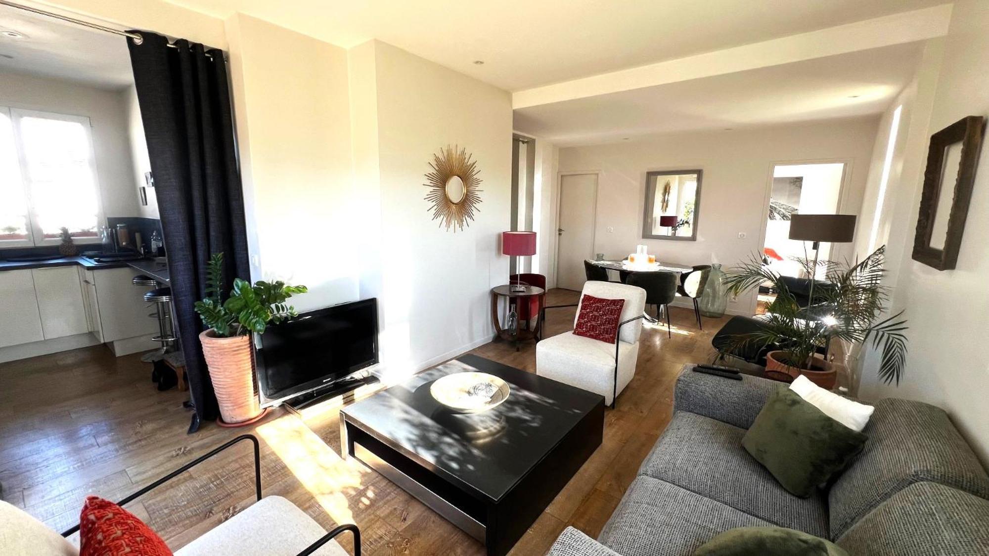 Cosy Penthouse Le Port 2 Br - 2 Bath Appartement Nice