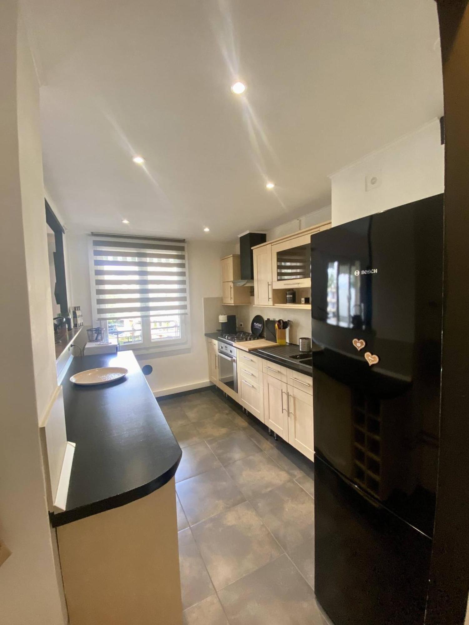 Ouest Caucade- Beautiful 2p, Ac, Clim Apartment *