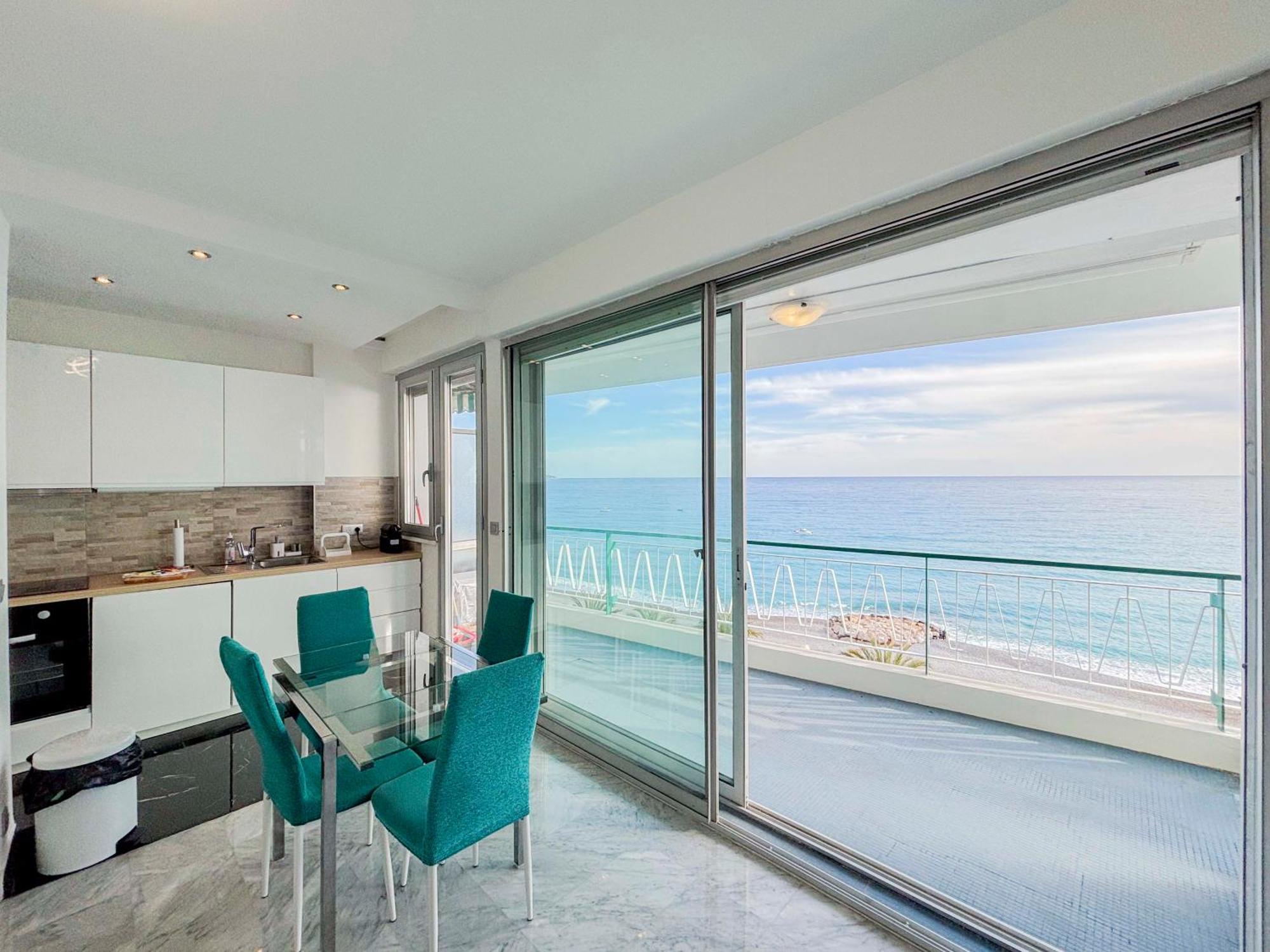 Promenade Des - Vue Mer, Ac, 2pers Apartment *