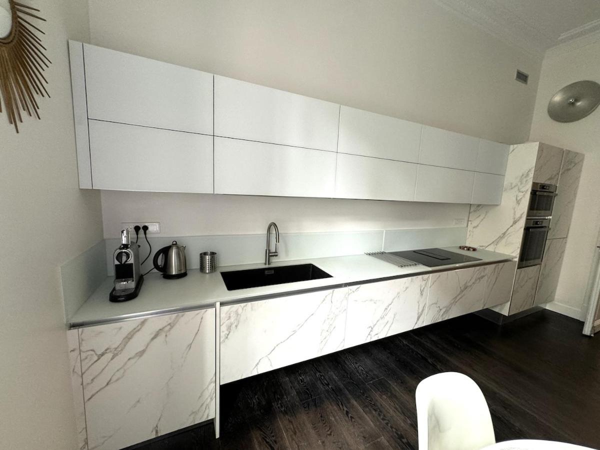 Carré D'or, Superbe Sur Jardin, élégant Et Ensoleillé Appartement *