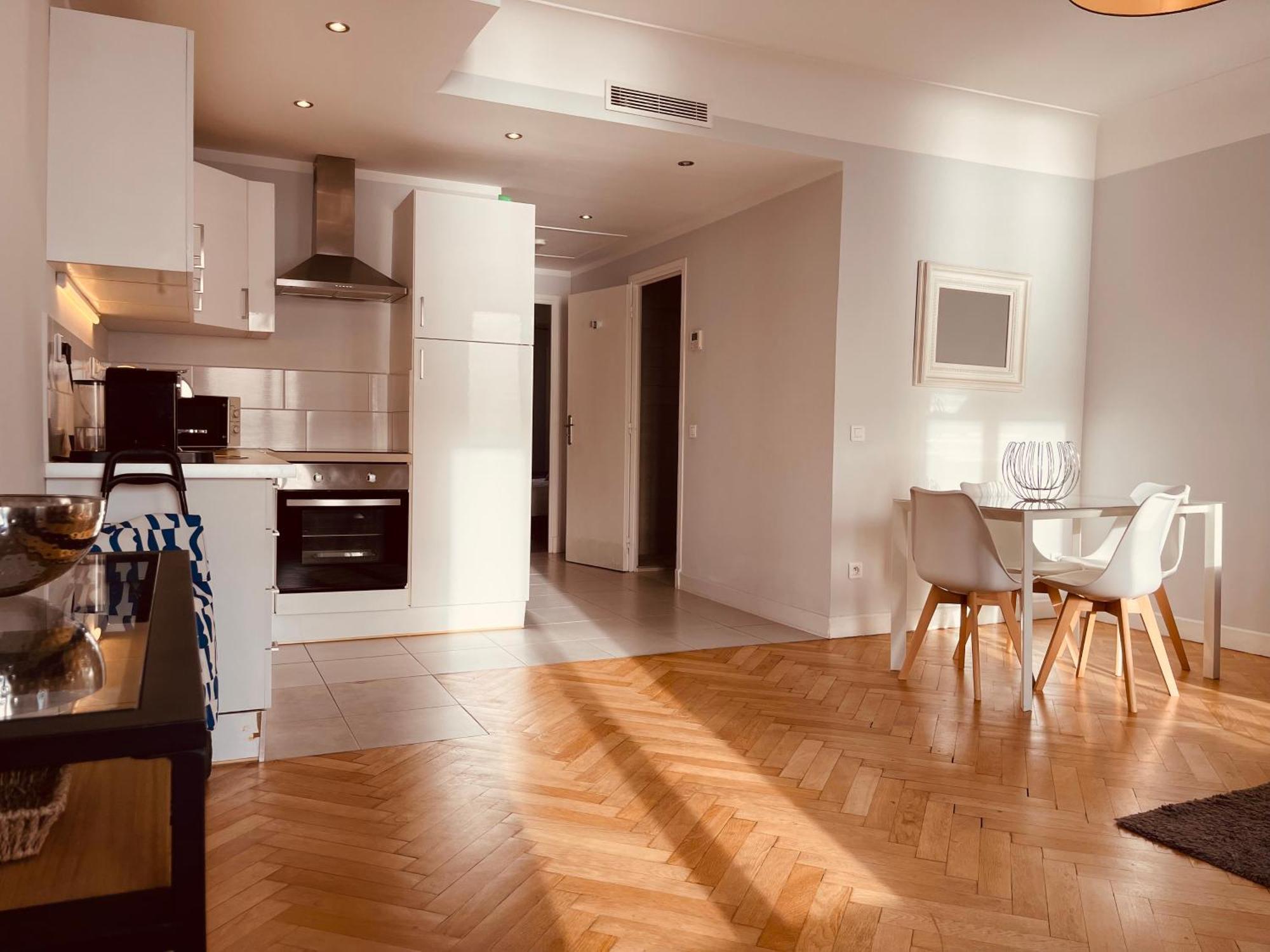 Apartment 2 Avec Terrasse Vue Sur La Nice