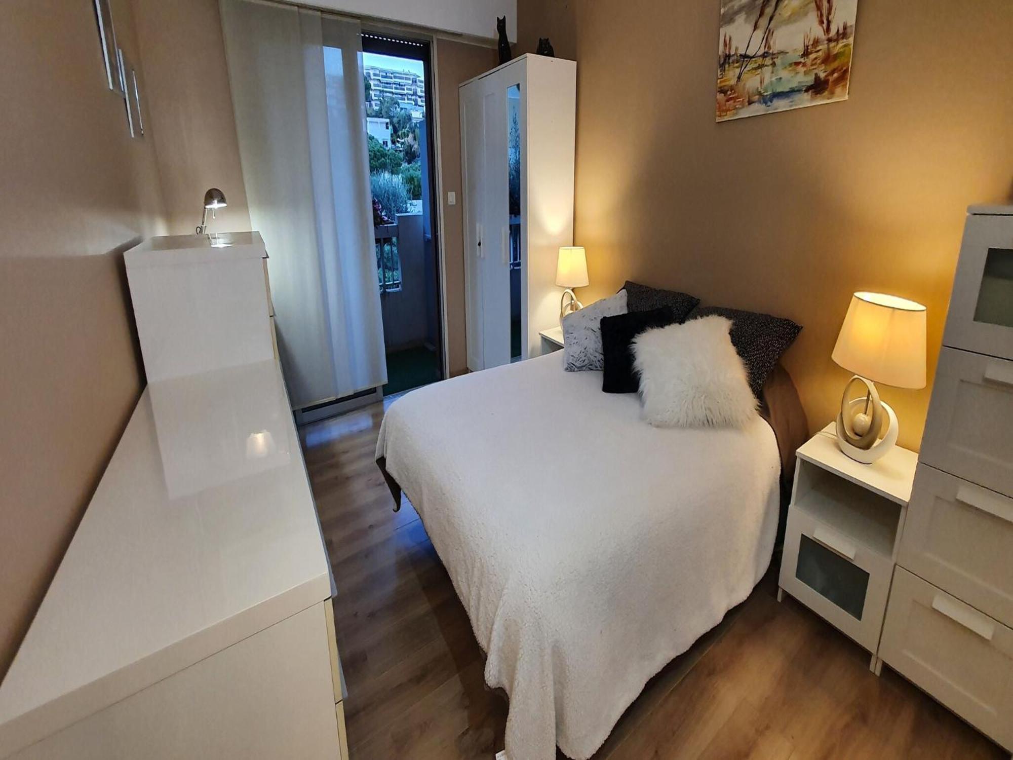 Classy In With Pool And Private Parking Place Villa Nice