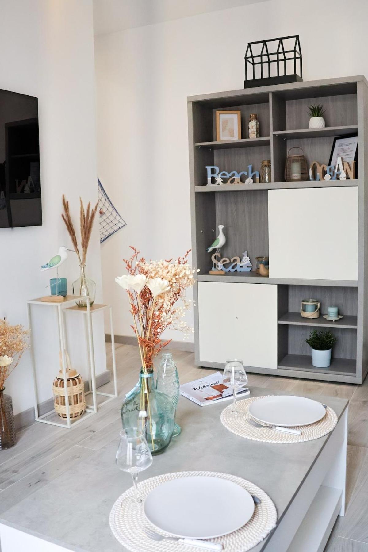 2 Pieces Apartment *