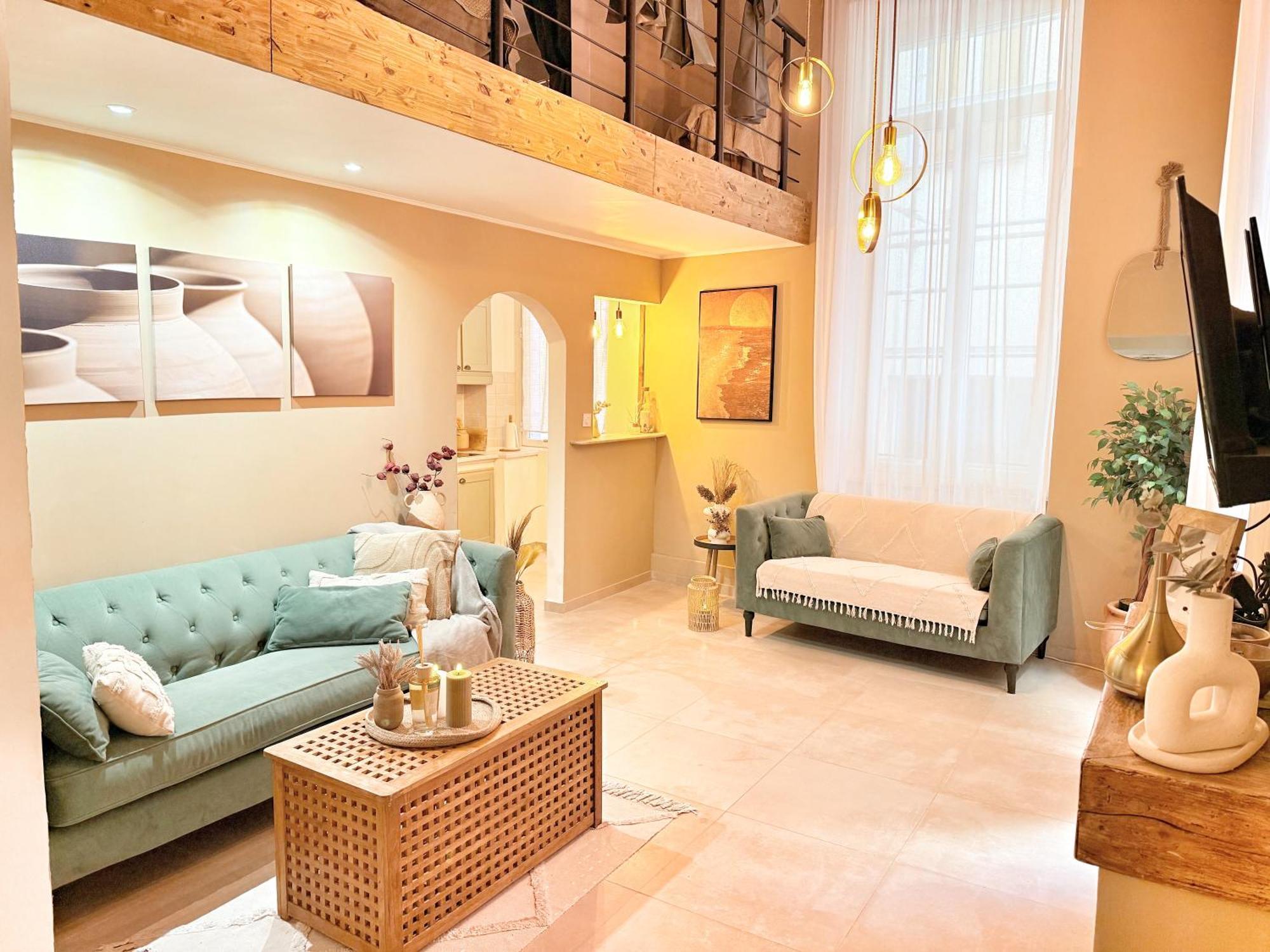 Spacious Loft, Duplex, Old Town, 3 Bedrooms - Easy Check-in Apartment Nice