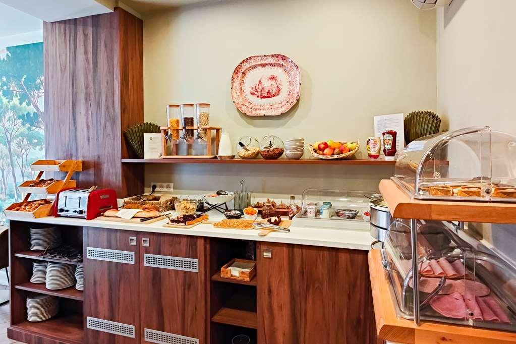 Hotel De France, Un Ammi