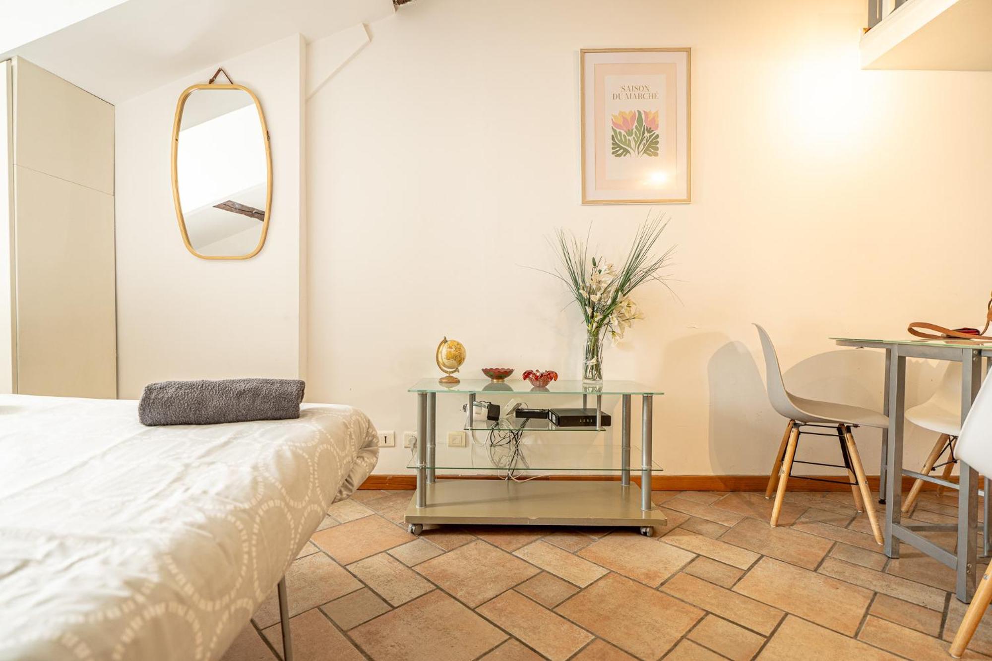 Gold Town Apartment