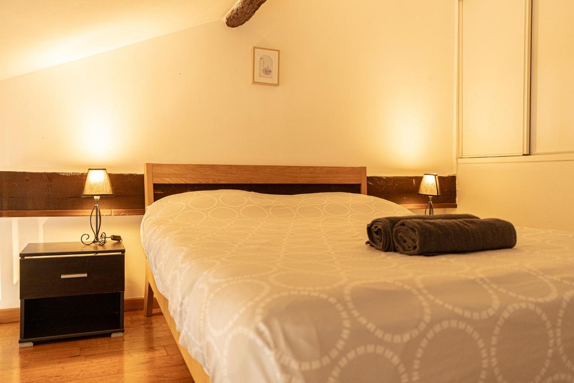 Gold Town Apartment Nice