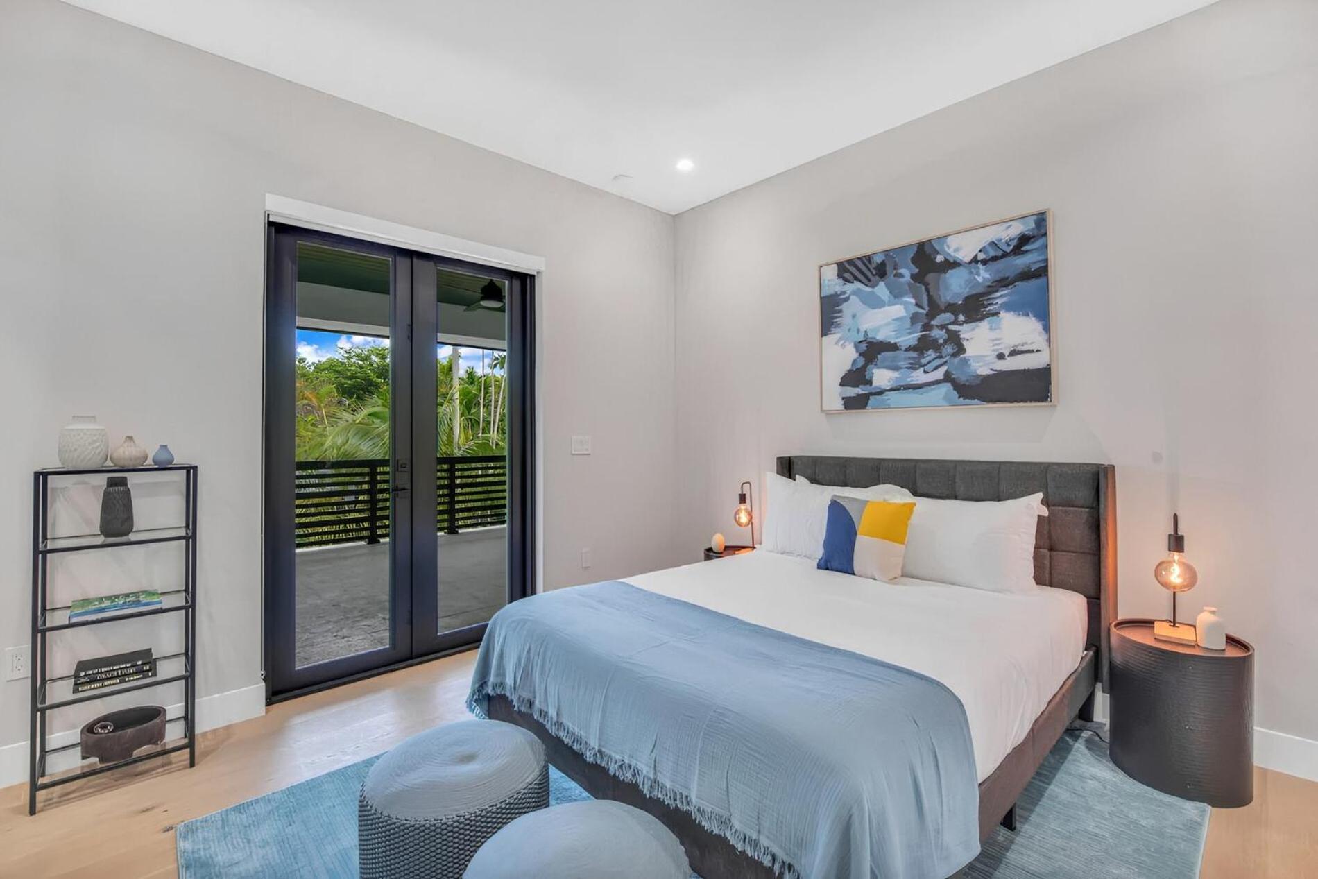 Villa Luxury - - With Pool