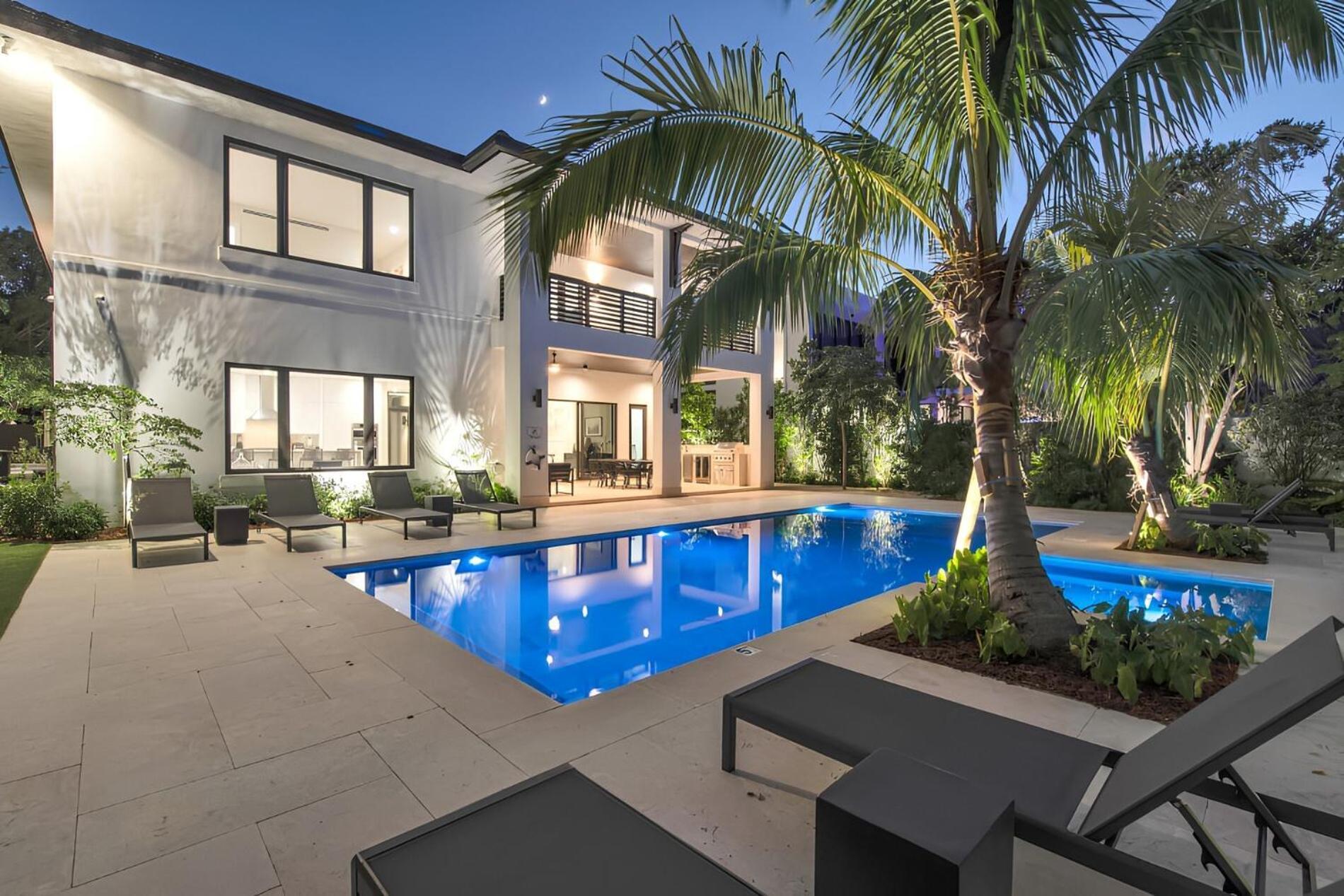 Luxury - - With Pool Nice
