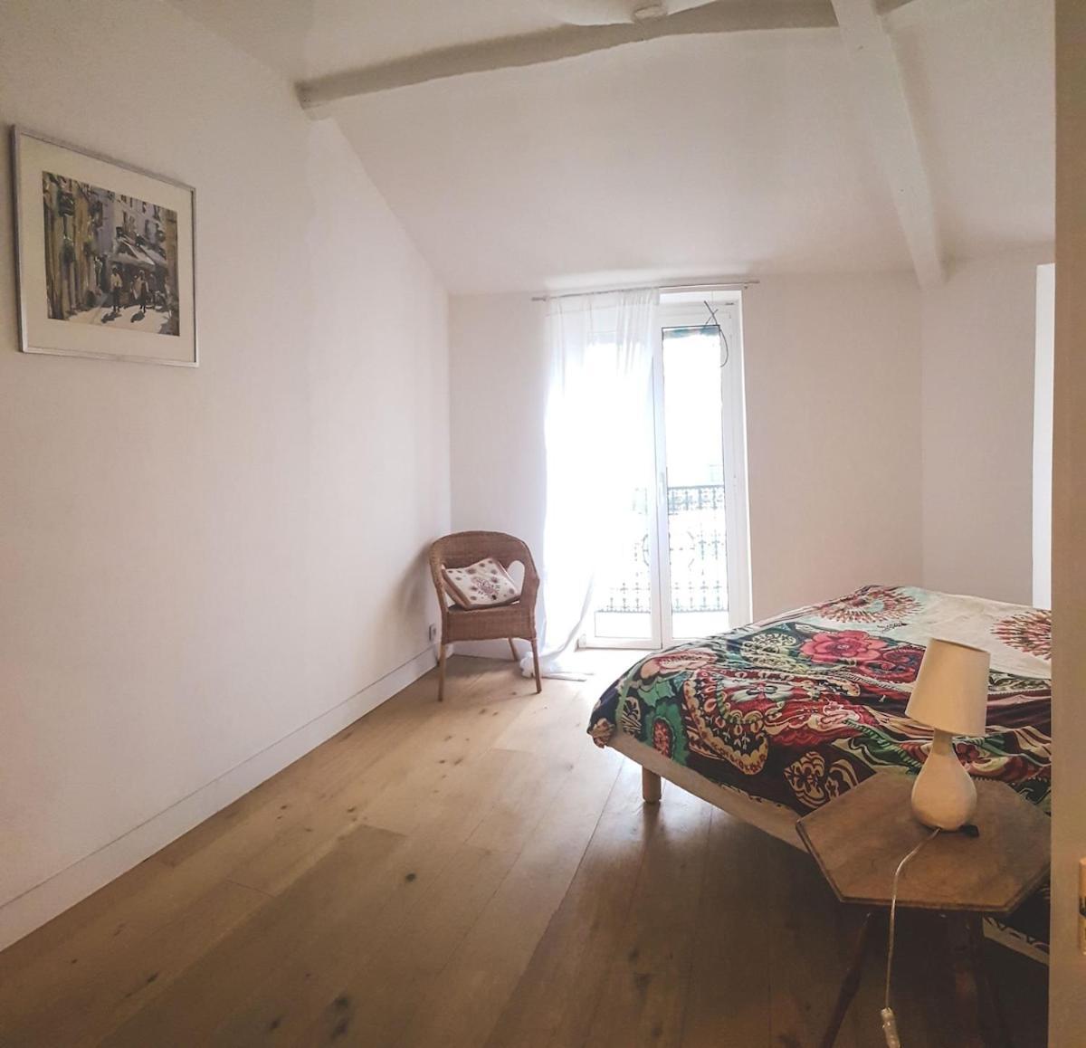 Floor - Apartment *