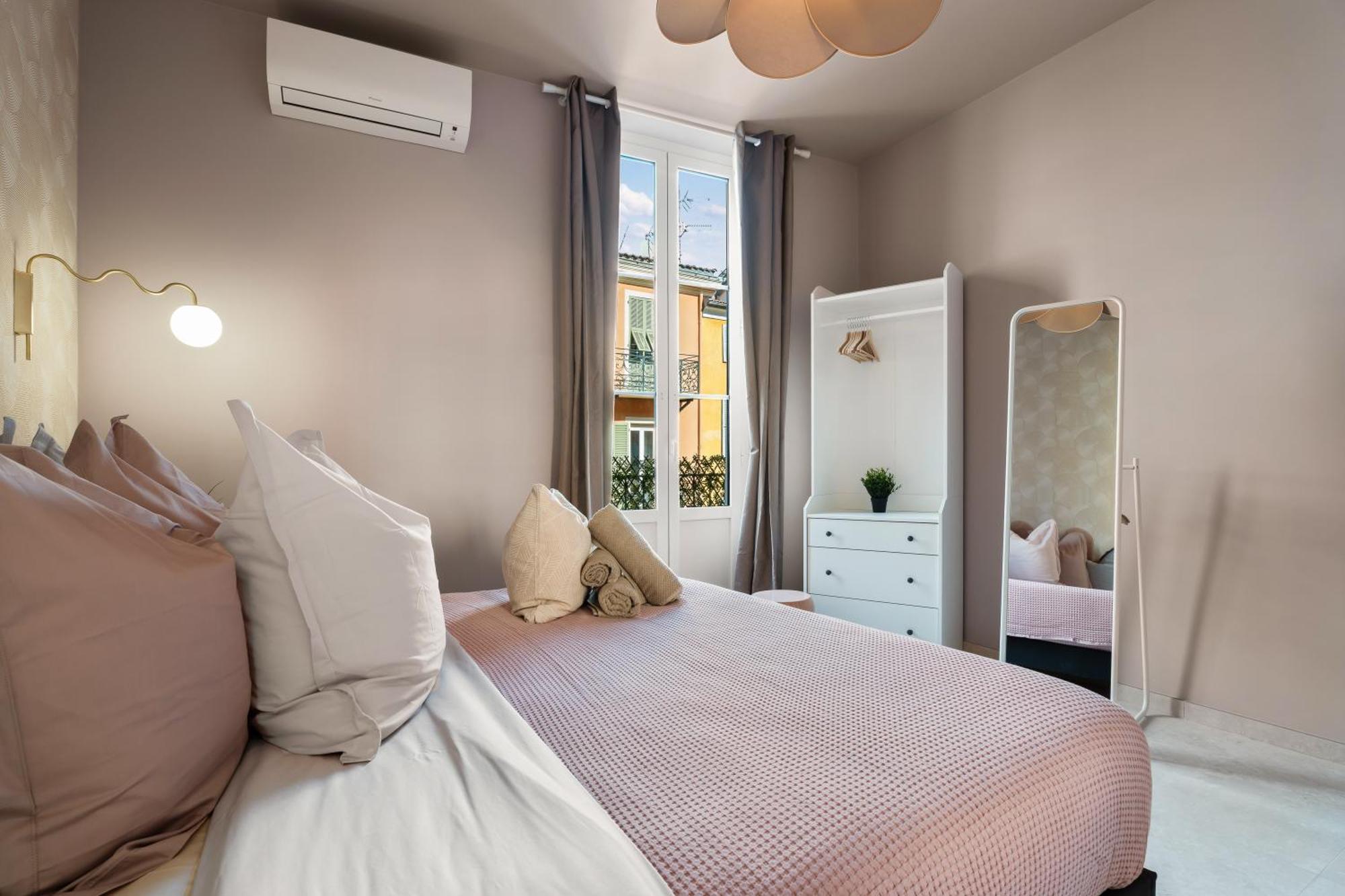 Renting - 8bonaparte - Architect Loft Luxury 4 Bedrooms View Place Du Pin *