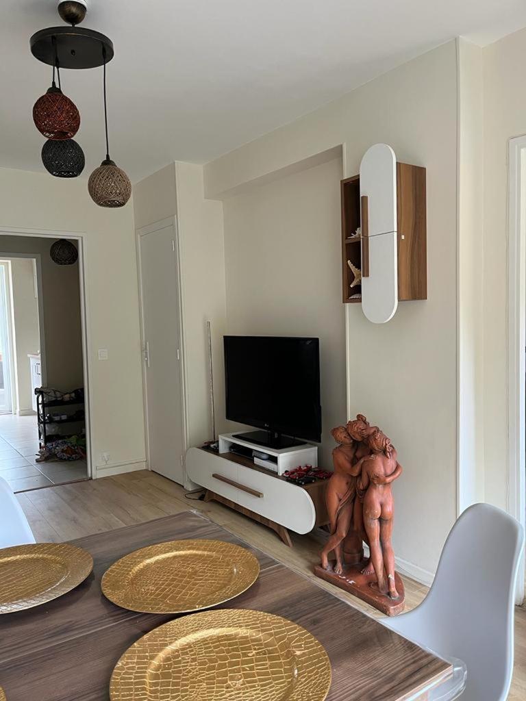 Apartment 4- In Parking F4 *