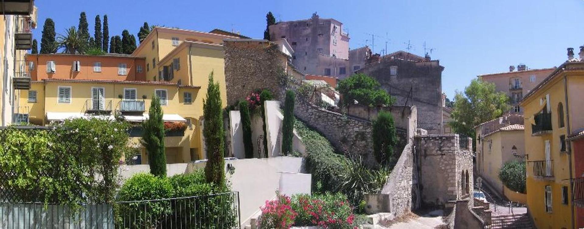 Vieux Nice, Grand 2 Pieces Sur Jardins, Parking, Calme