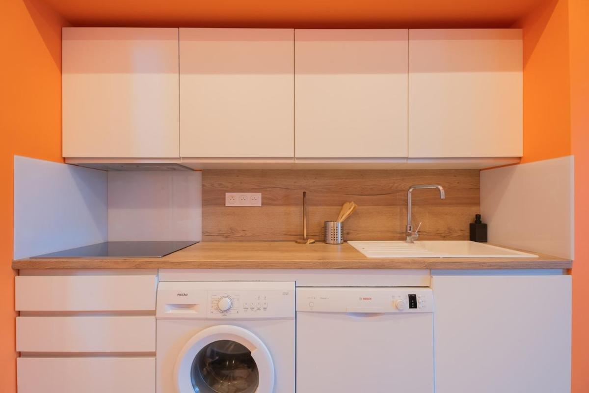Apartment - Beautiful Bright - 10 Min Nice