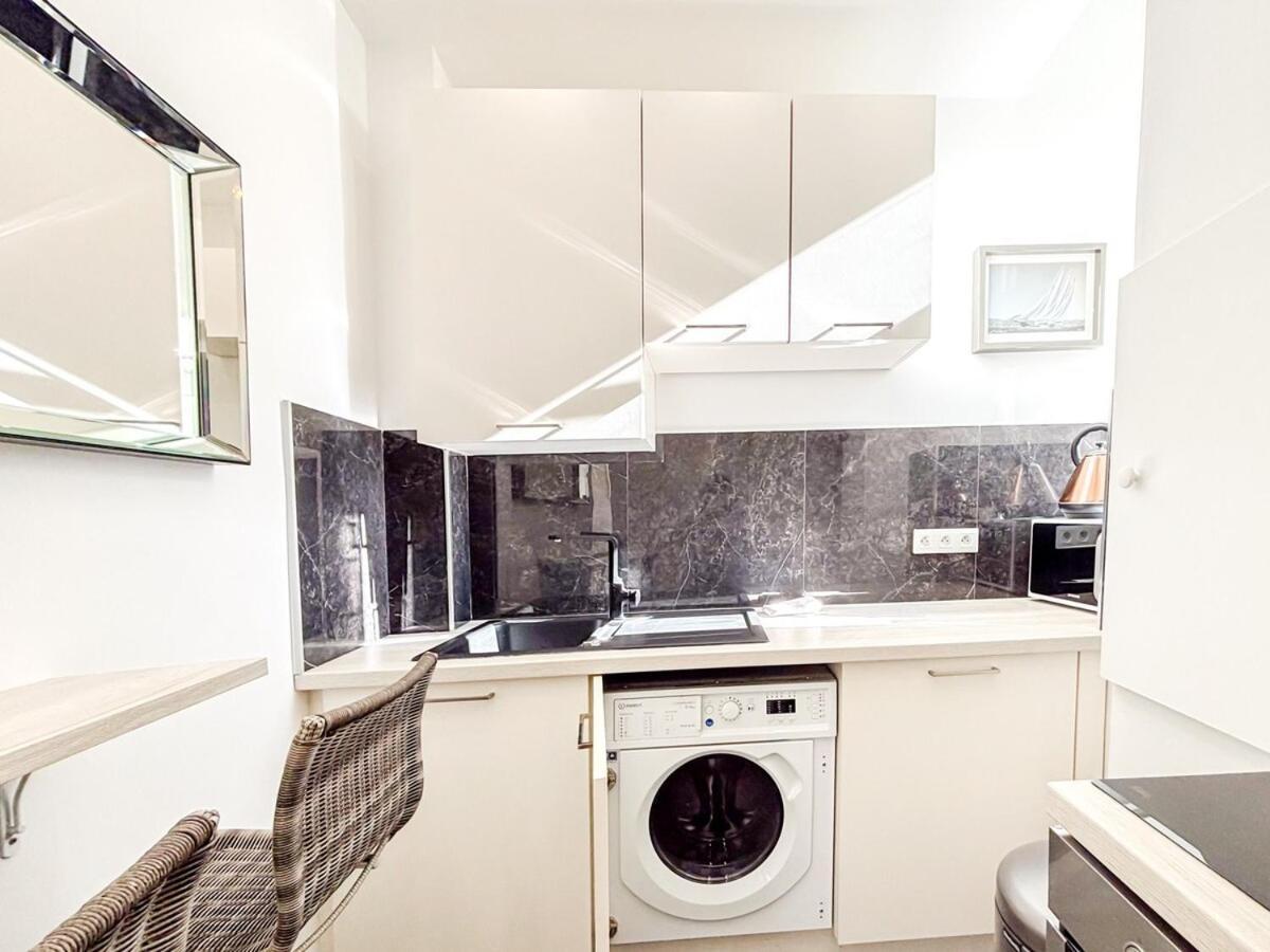 #12 Staywiz Us - 1bdr Joffre, 5min From Old Town Ac & Wifi Apartment Nice