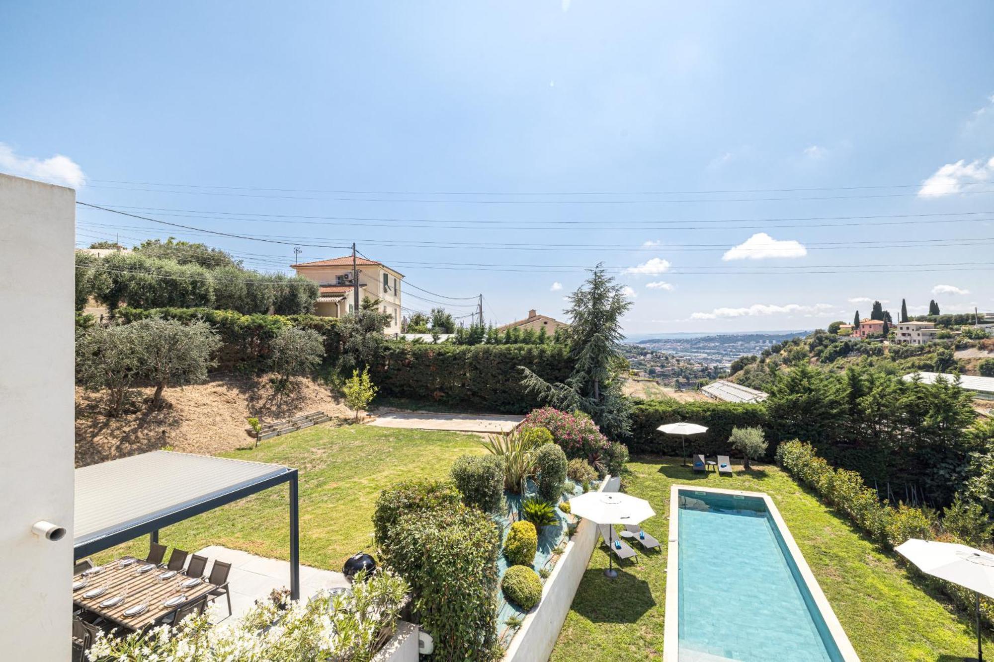 Cremat - Contemporaine - Piscine - Climatisation Holiday home