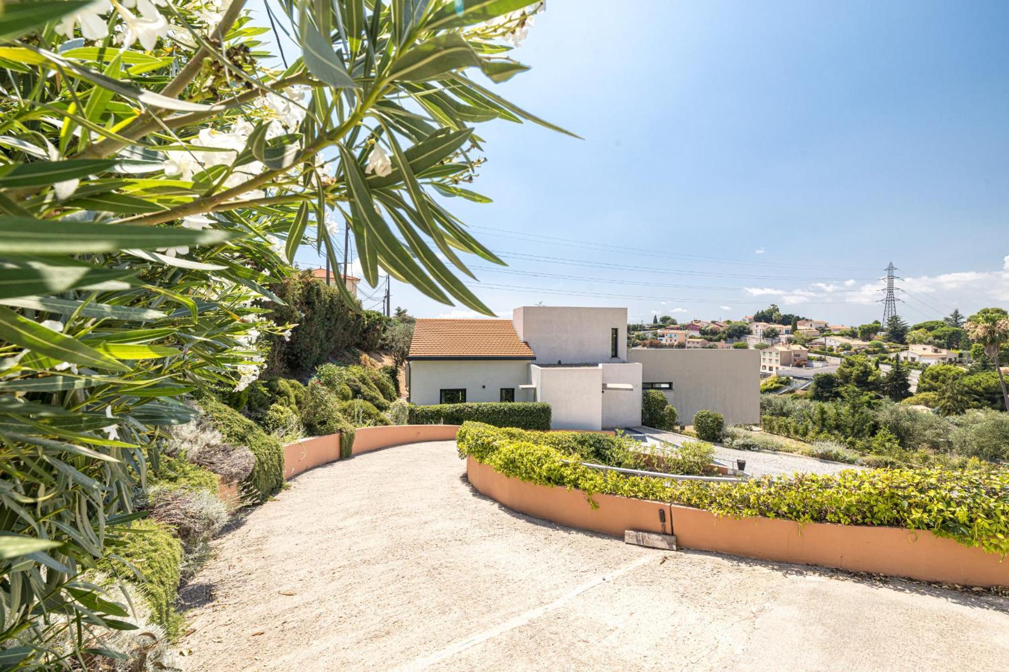 Cremat - Contemporaine - Piscine - Climatisation Nice
