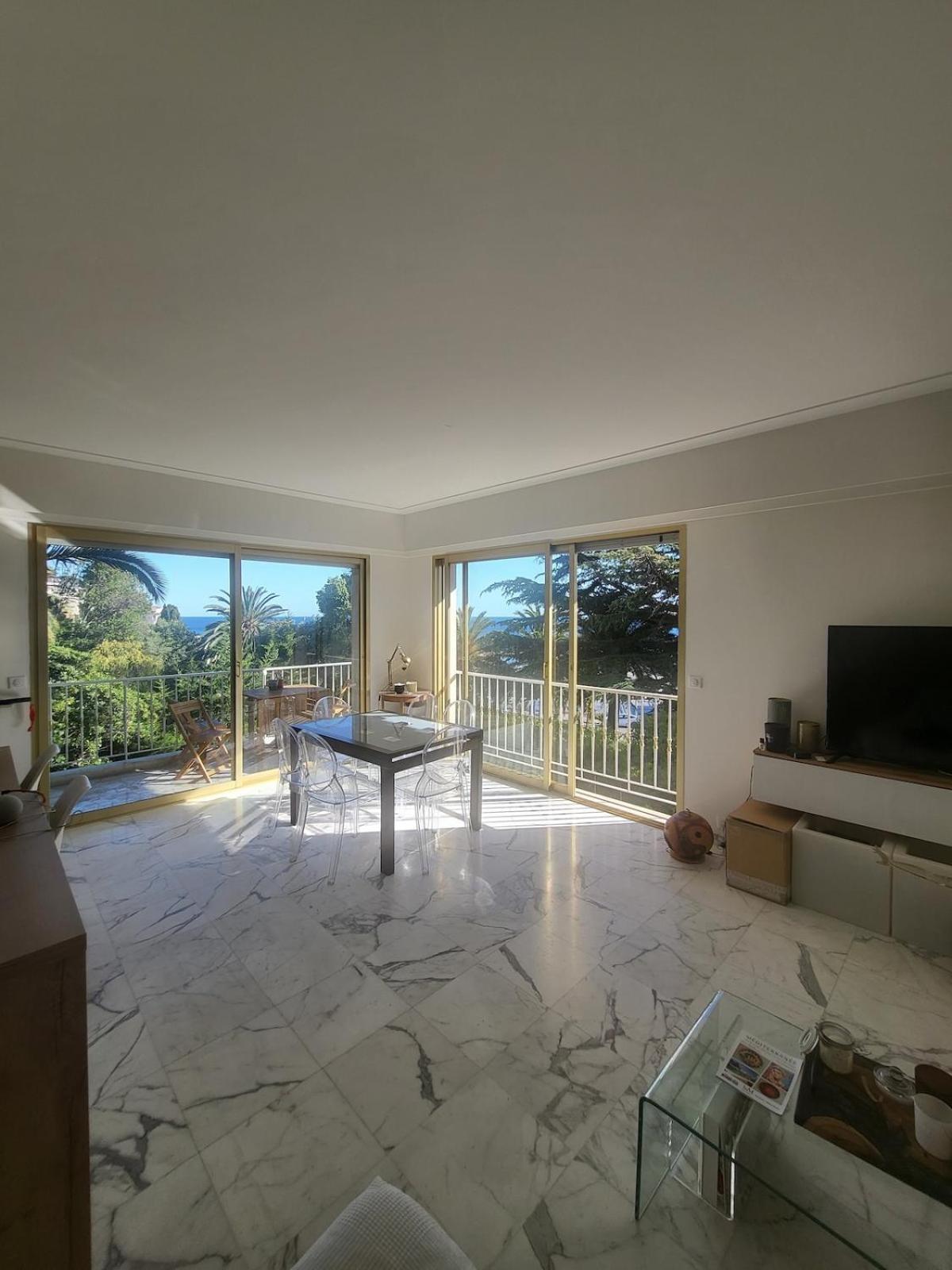 Free Parking! Great With Sea View Apartment Nice