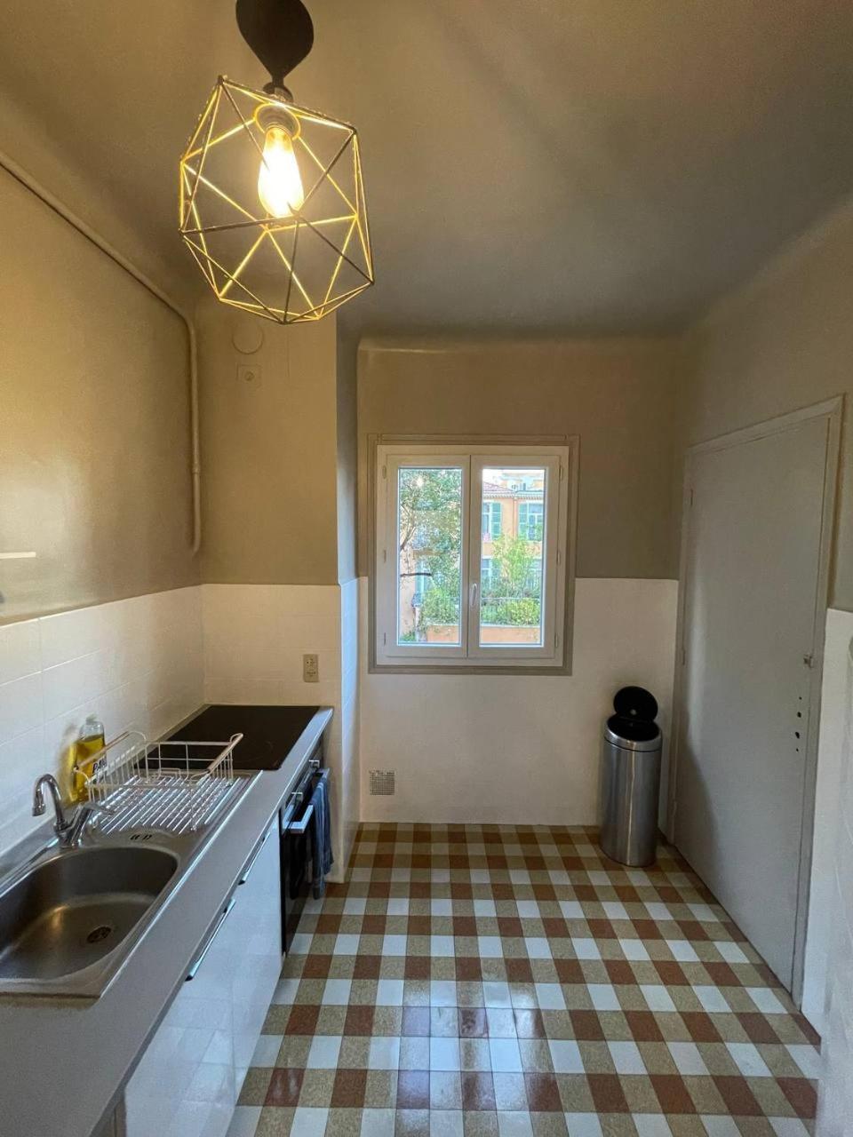 Guest house Cozy Flat In *