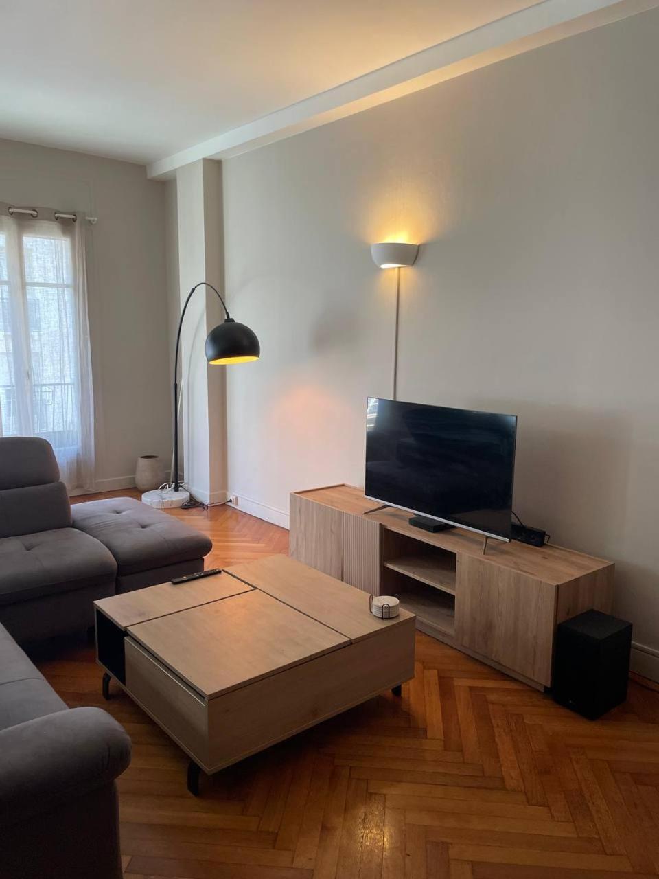 Cozy Flat In *