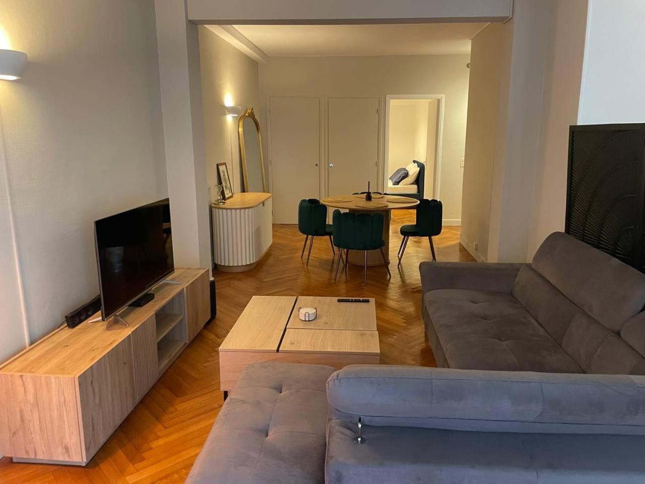 Guest house Cozy Flat In