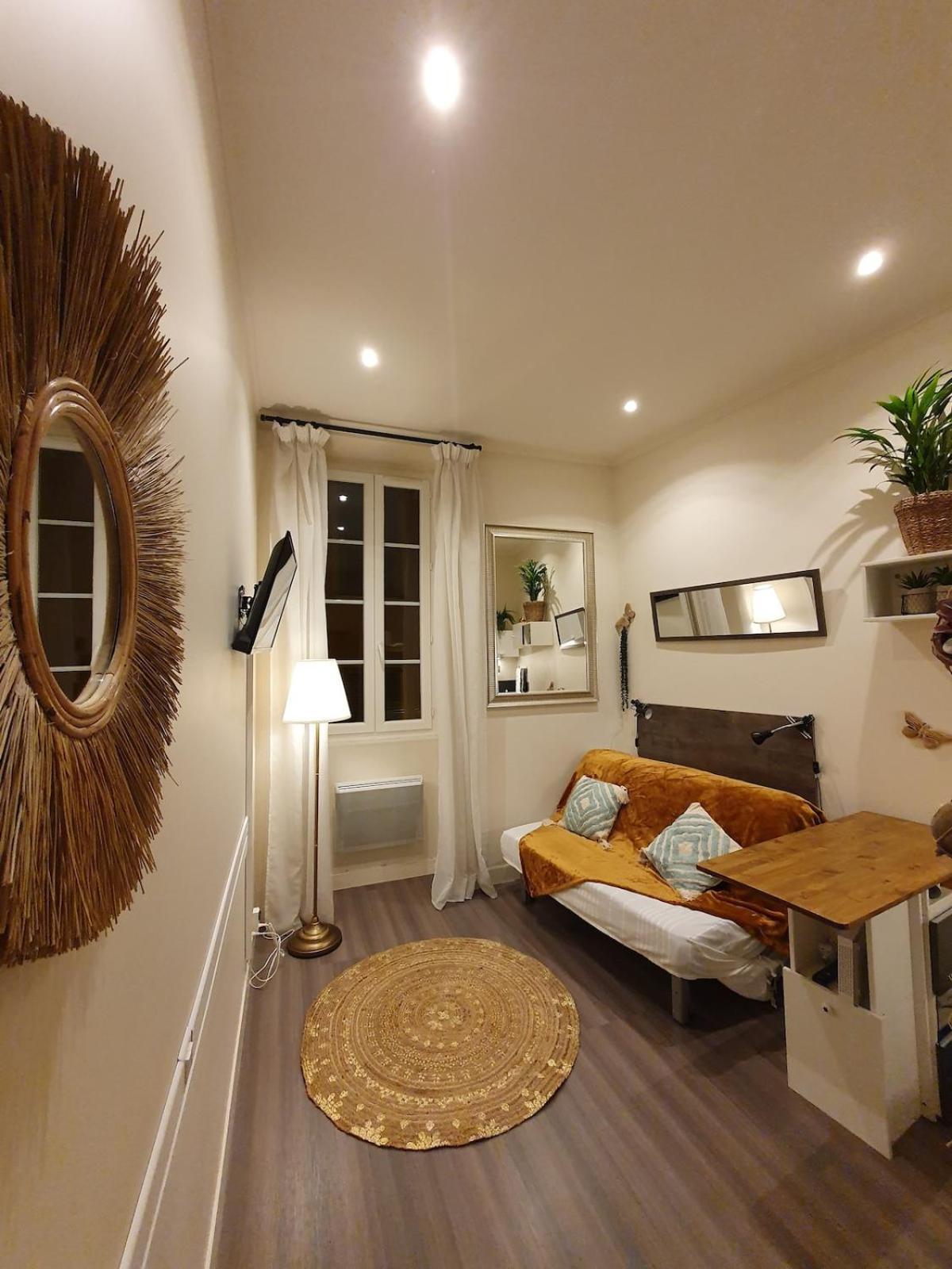 Au Coeur Du Vieux Apartment