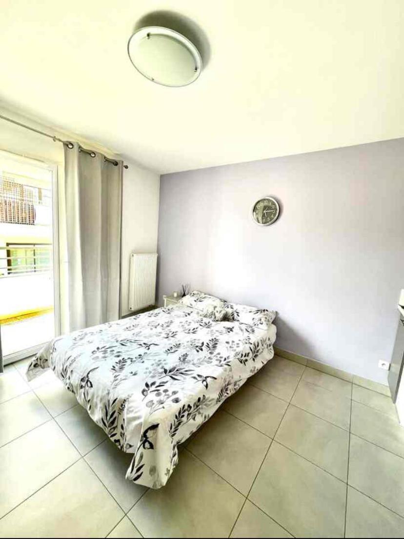 Charming Flat With Sunny Balcony Port De Apartment