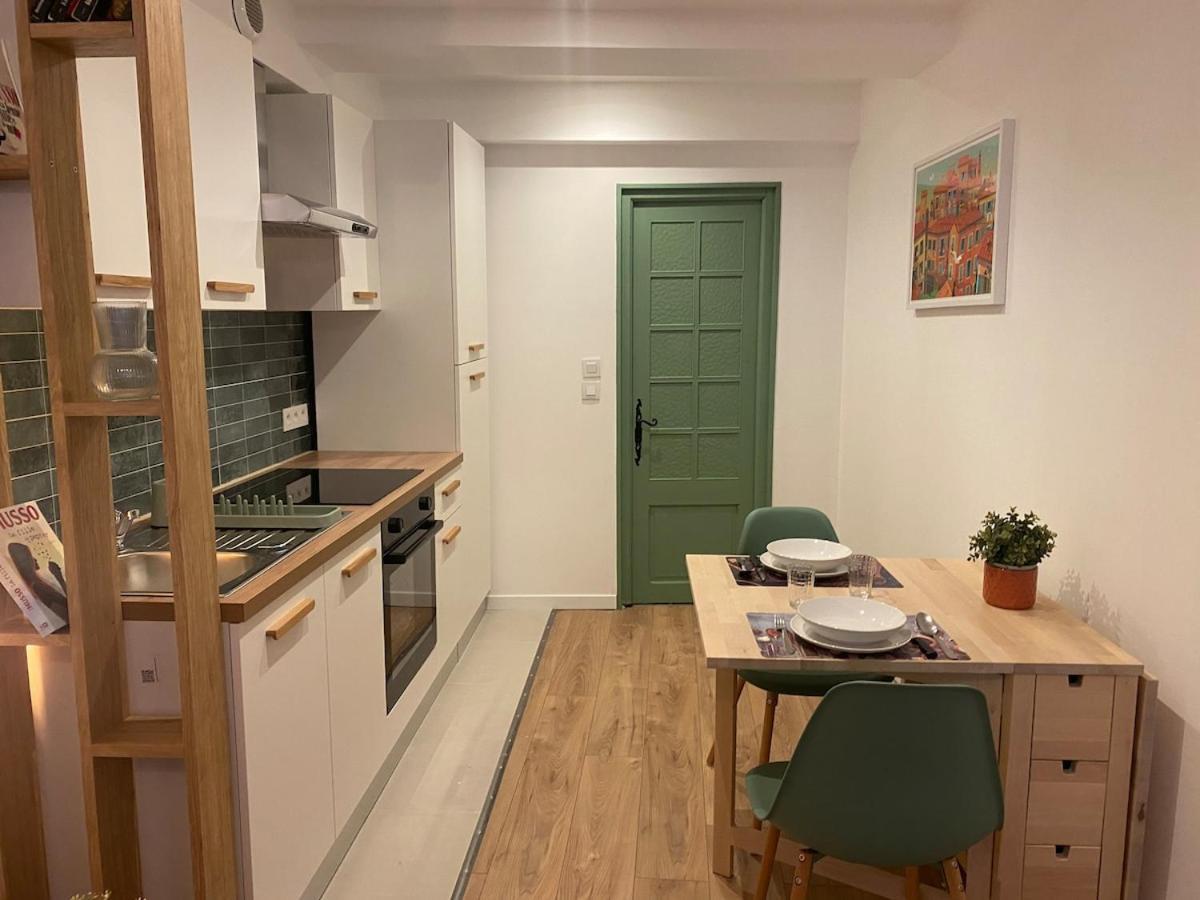 Cosy Vieux Apartment *