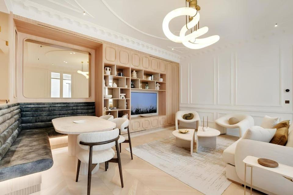 Quiet And Central Apartment