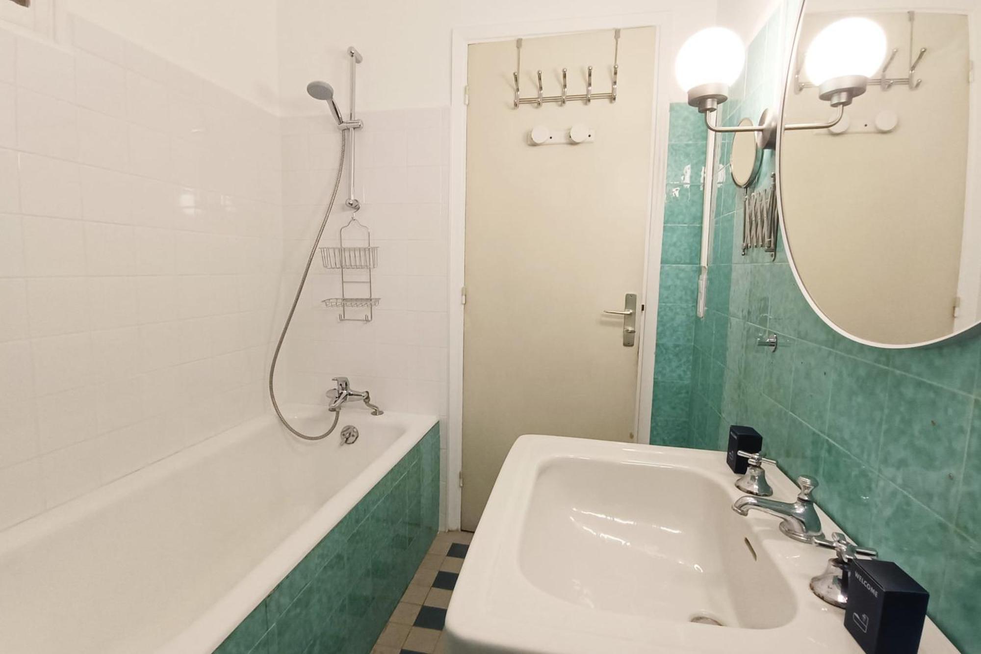 Charming T1 With Terrace And Sea View Apartment *