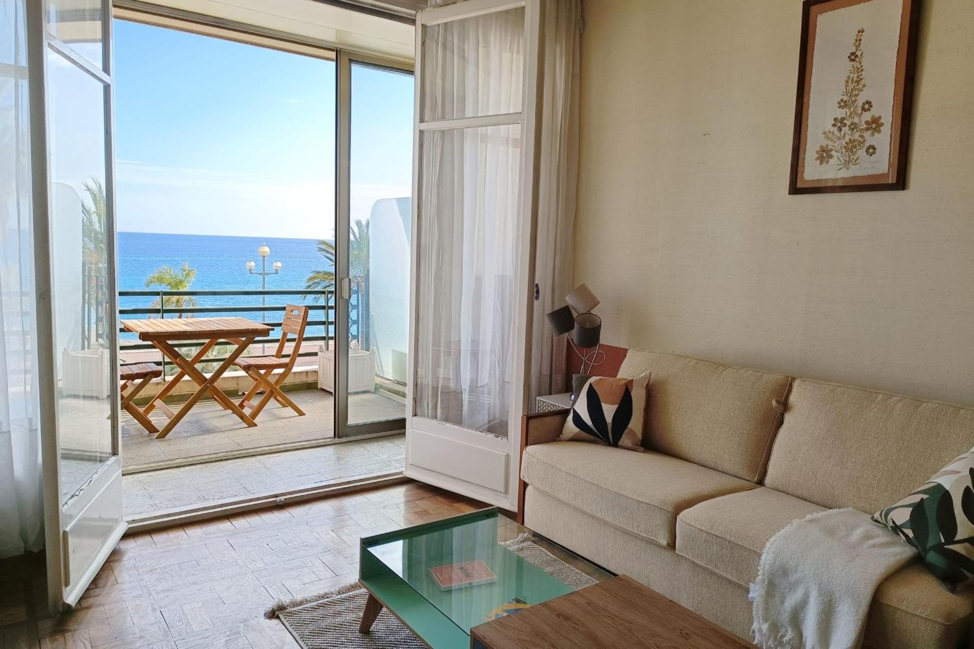 Apartment Charming T1 With Terrace And Sea View *