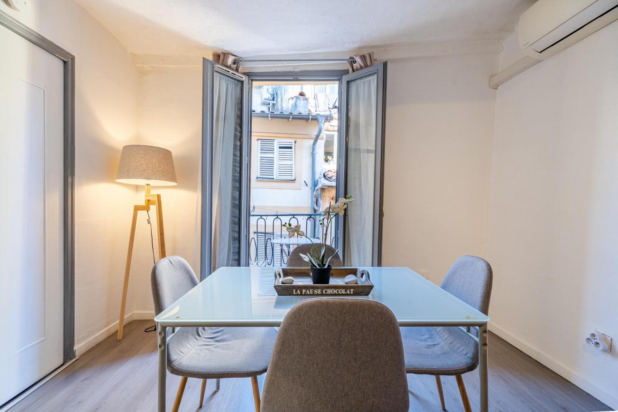 Apartment Vieux-nice 2p Climatise Balcon Nice