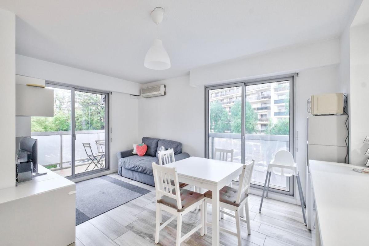 Flat With Balcony 15min From Promenade Des *
