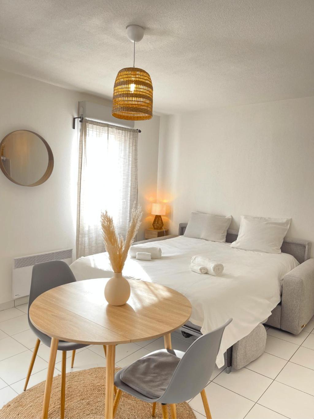 Apartment Studio, Climatisation, Terrasse, Parking, 1 Min Tramway Nice