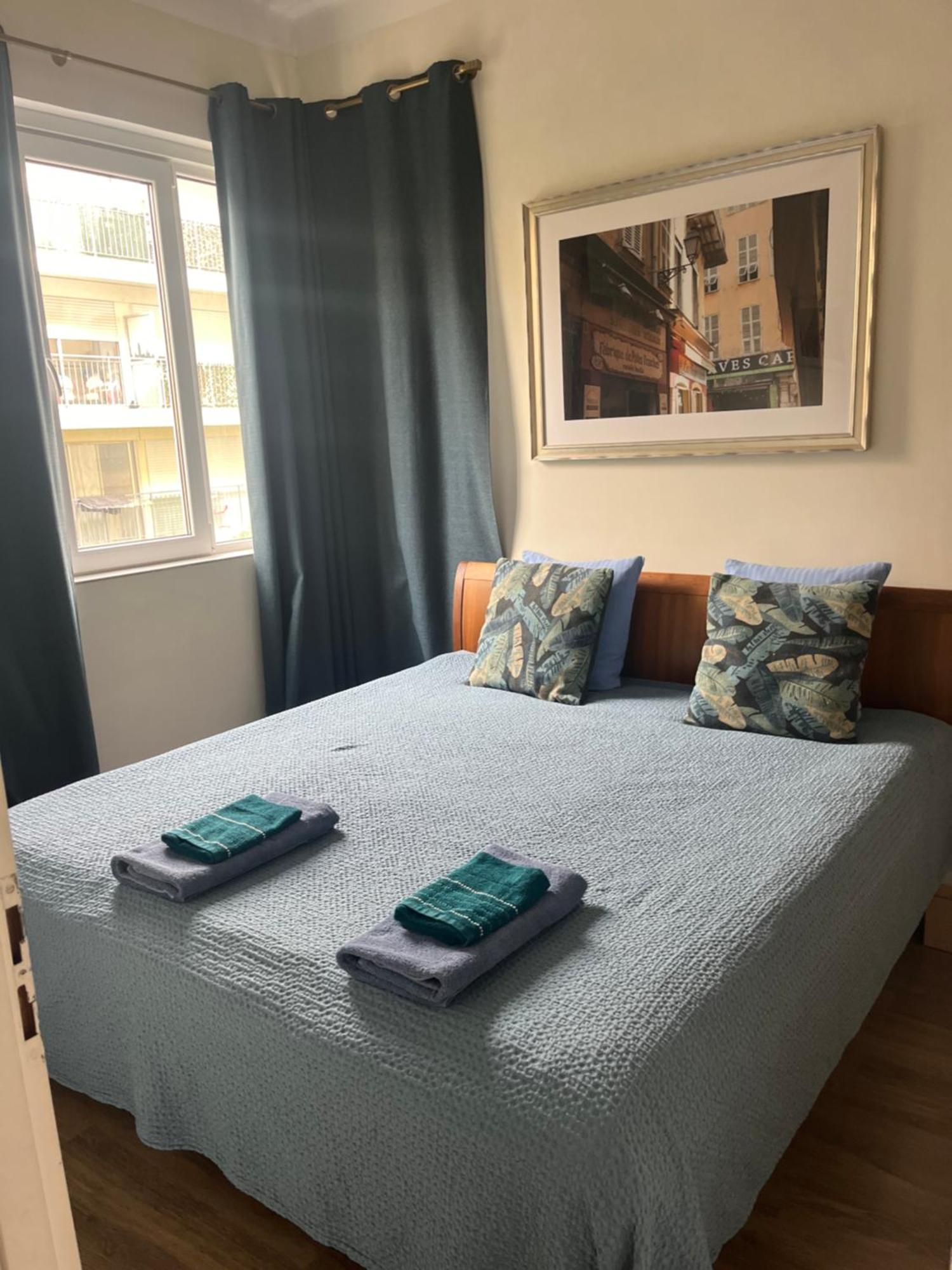 Boutique La Lavande Free Parking Center *