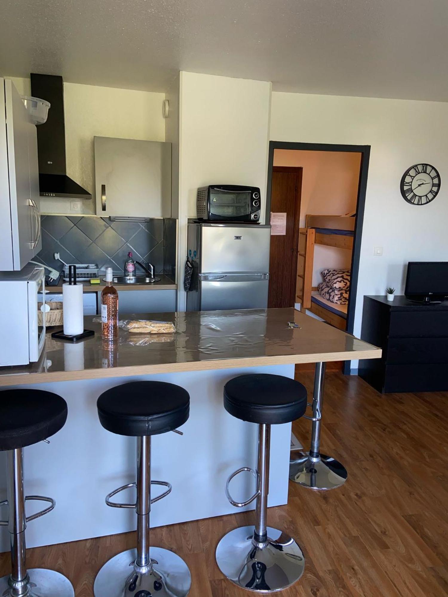 Apartment Les Palmiers A 700m De La Nice