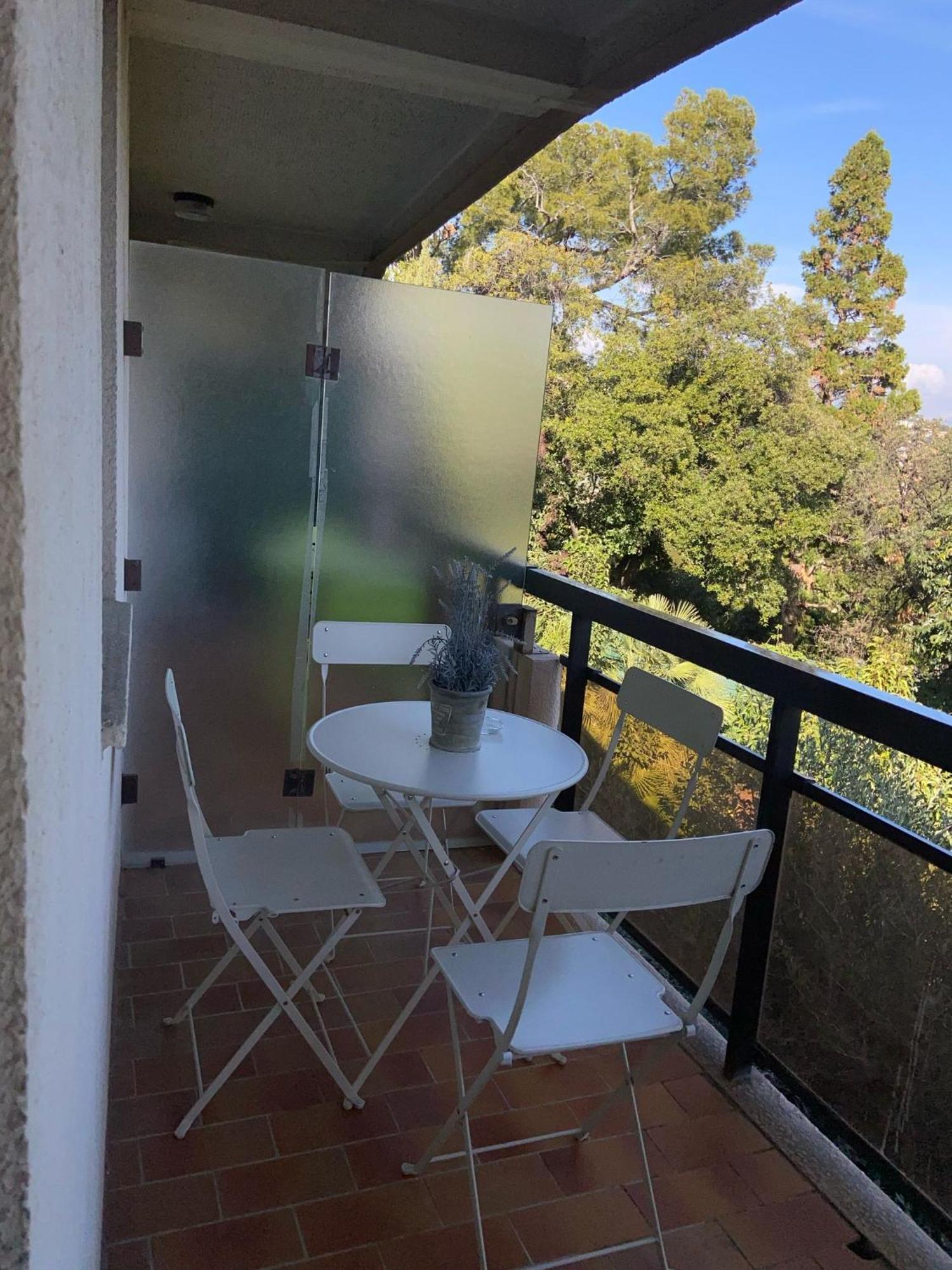 Les Palmiers A 700m De La *