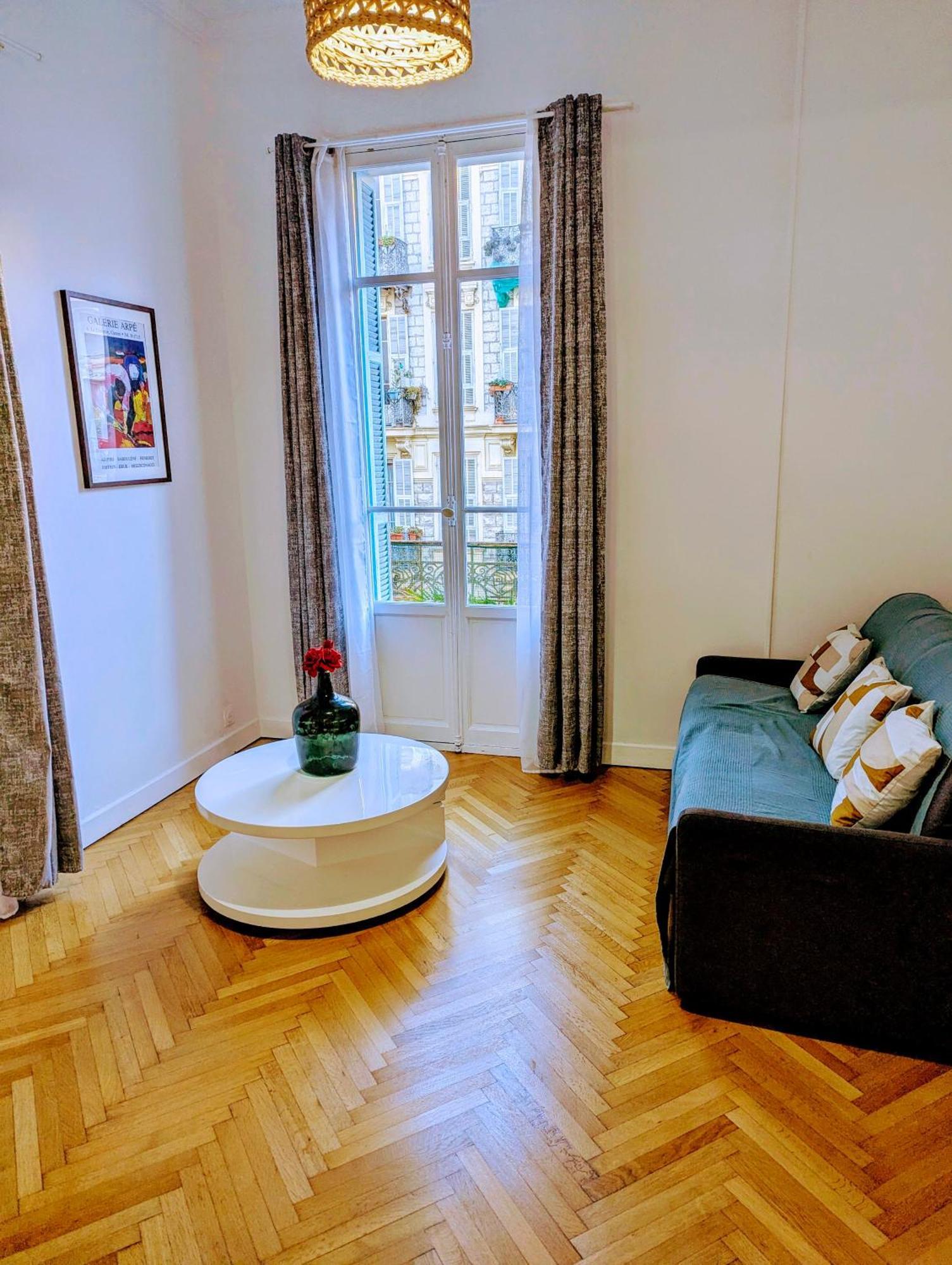 3 Pieces 70m2 Coeur De *